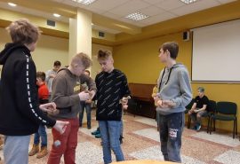 Talsu pamatskolas skolēni piedalās Kendama sacensībās