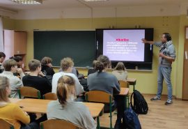 8.03. Talsu pamatskolas  skolēniem nodarbību  ” Spēks pateikt Nē! ” vadīja Annas un Roberta tētis Mārtiņš Roga.
