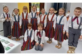 Deju kolektīvs “Žuburiņš”